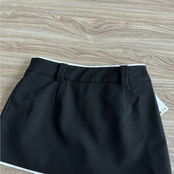 Zara skort with white details. Size XS. Low waisted - Picture 3 of 4